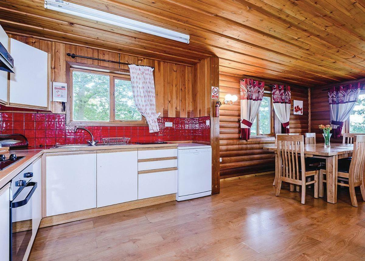 Penllwyn Lodges Montgomery Exteriör bild